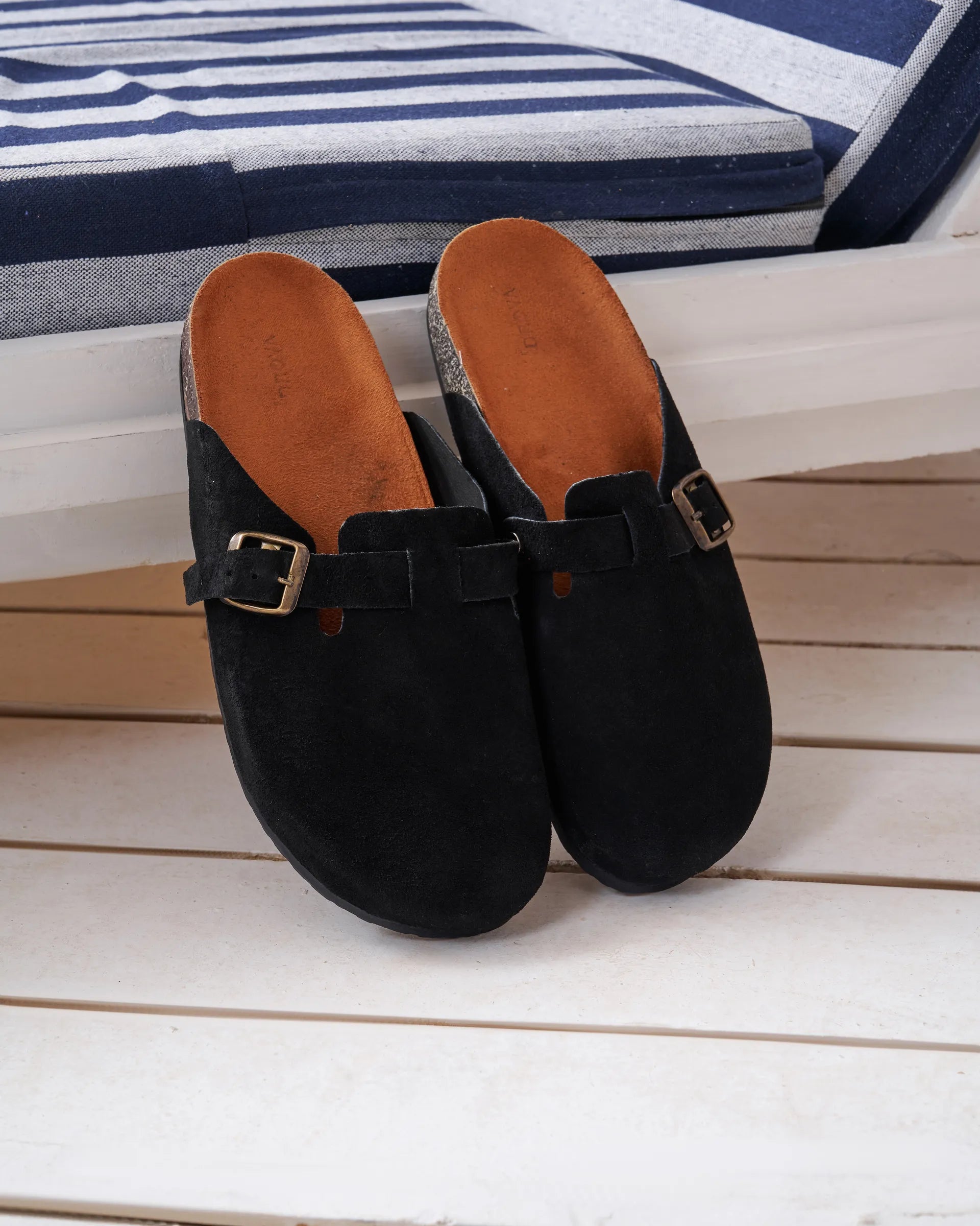 DROVA CLOGS