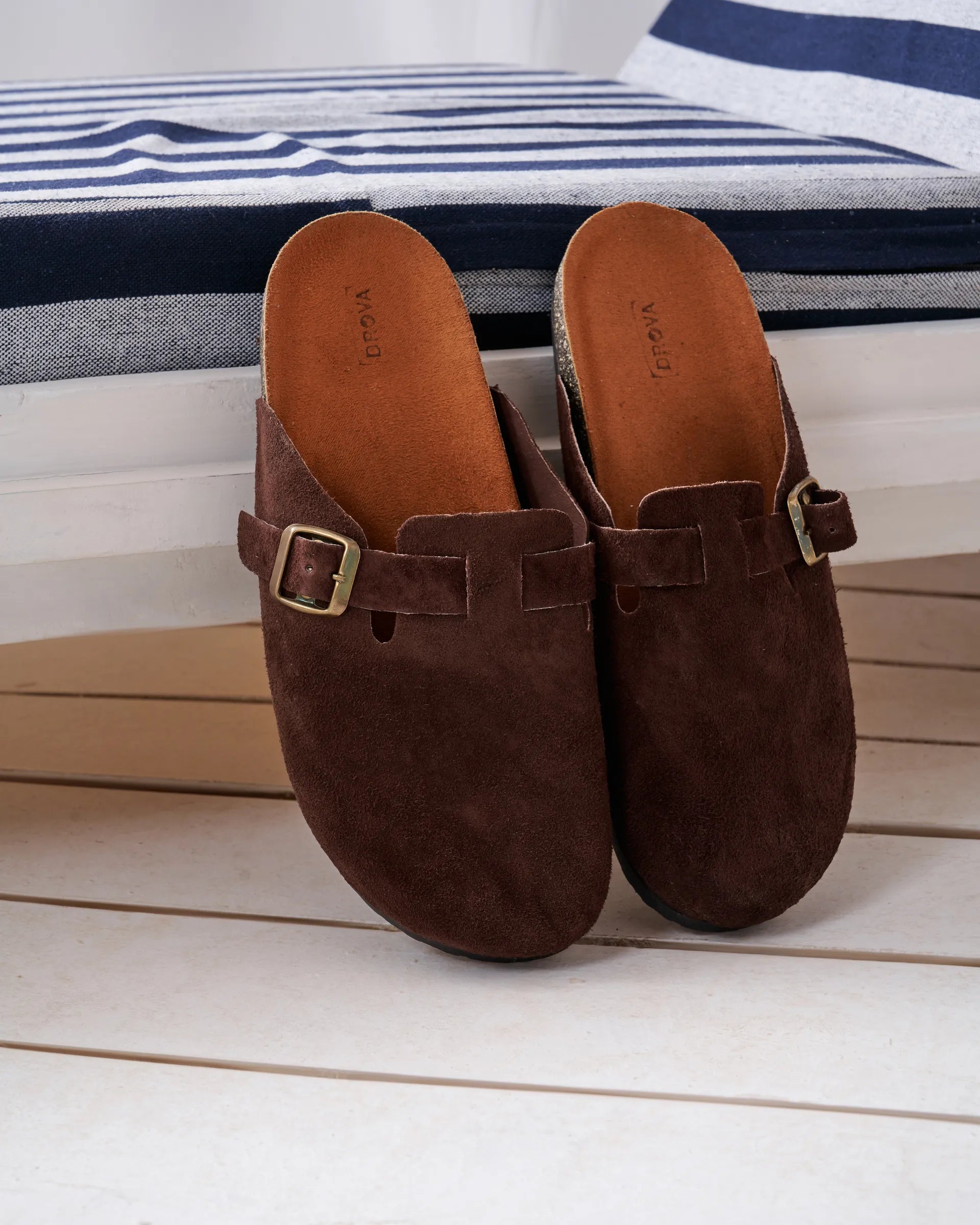 DROVA CLOGS