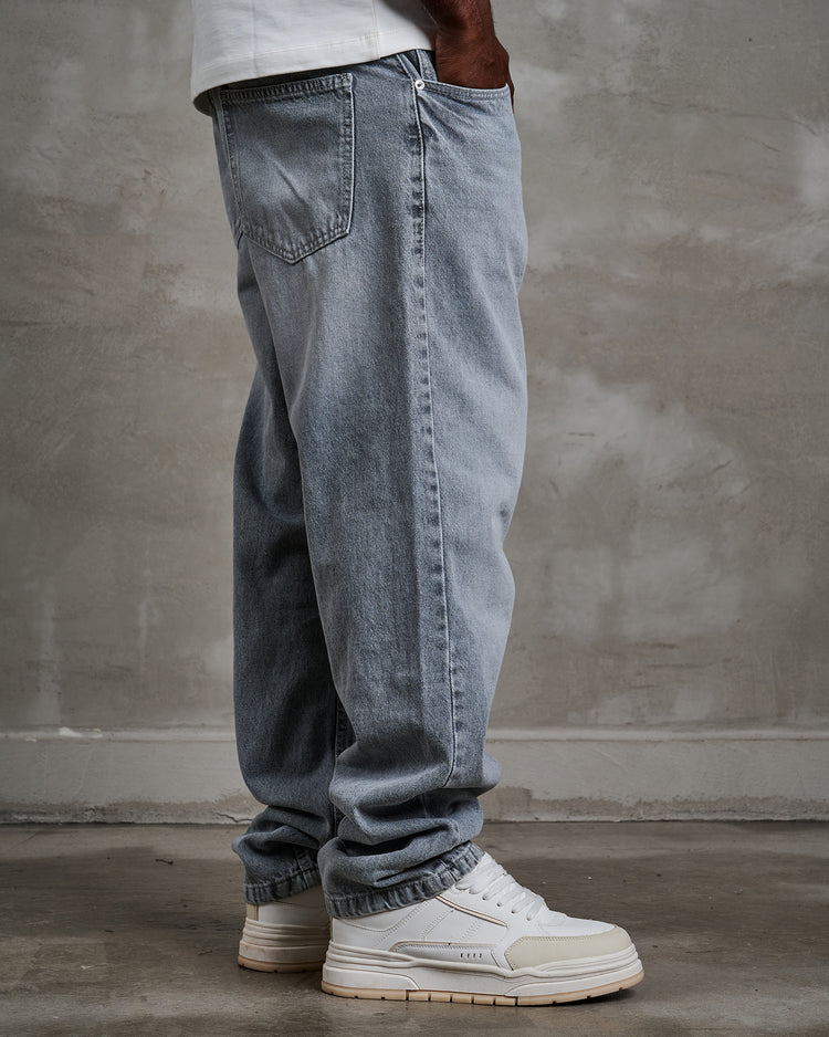 Drova Straight Fit Jeans