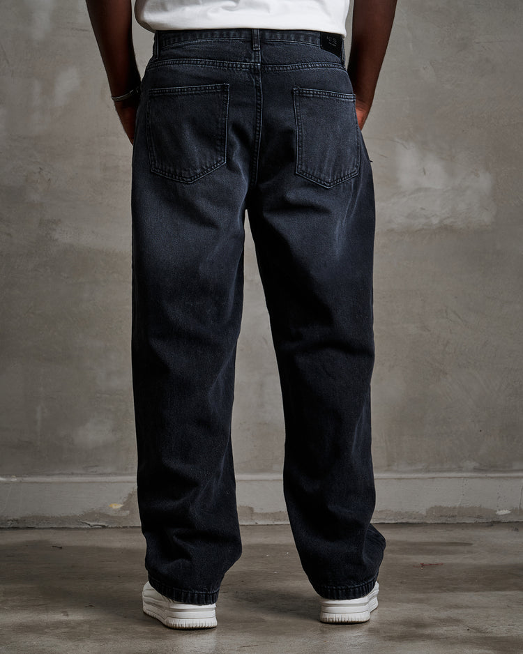 Drova Super Baggy Cuting Fit Jeans